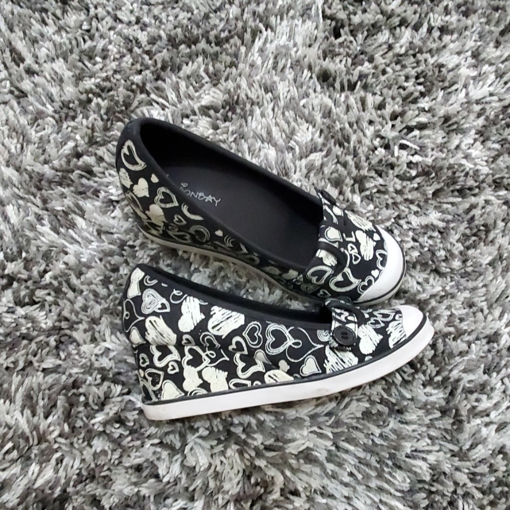 Union bay wedge shoes